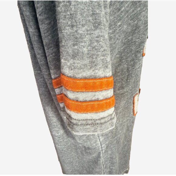 NWT Texas Longhorns Hook ’Em Horns Distressed Gray Graphic T-Shirt Women’s XL - Picture 3 of 8